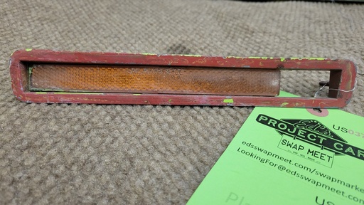 [US0376] 1970 1971 Mopar Barracuda OEM Side Marker Lamp Housing with Lense Front Right
